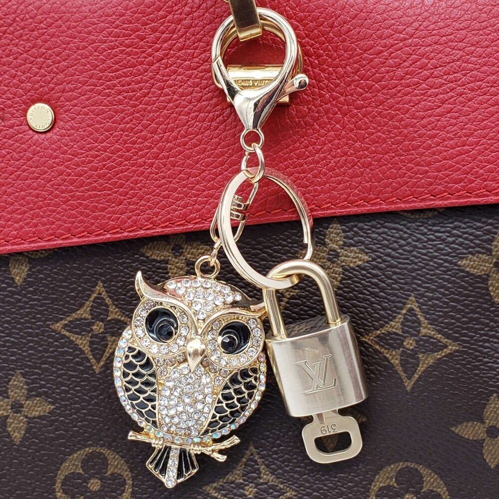 Authentic Louis Vuitton Padlock Gold 🔒 Key Set + Unbranded Owl Keychain Charm